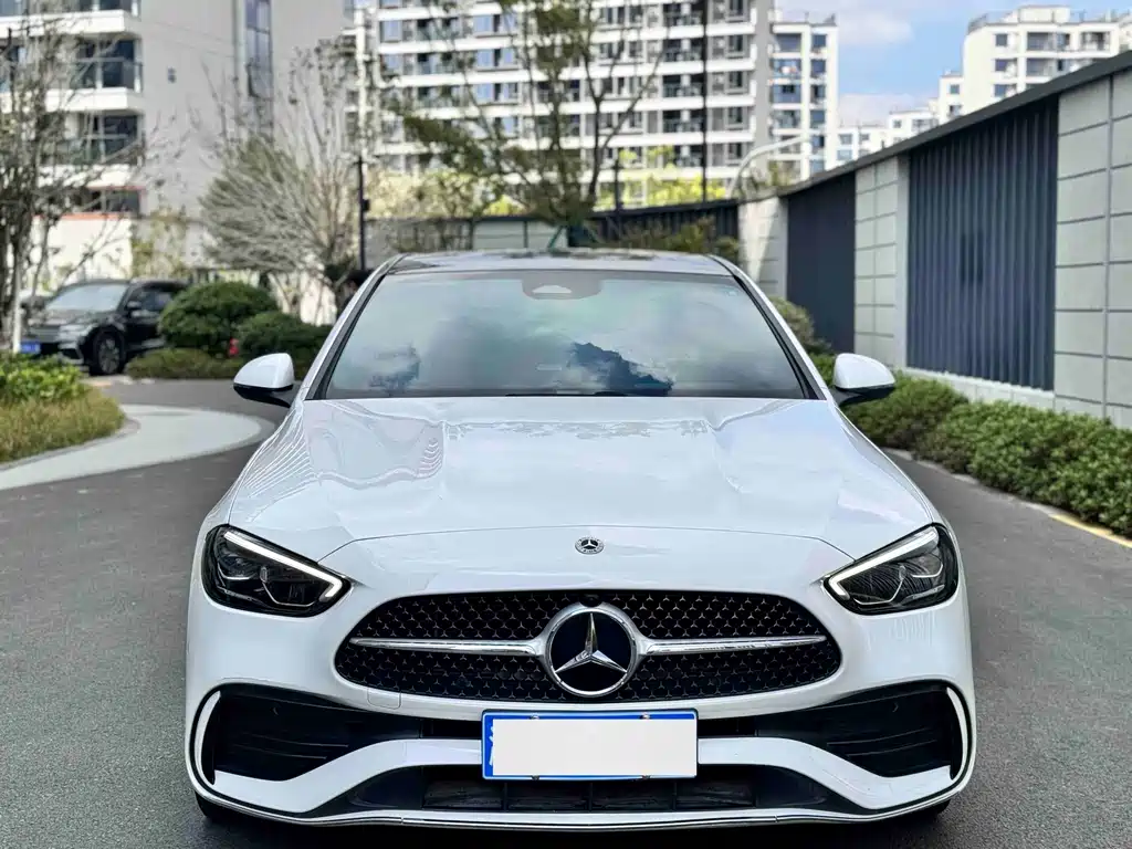 Mercedes-Benz C-Class 2024