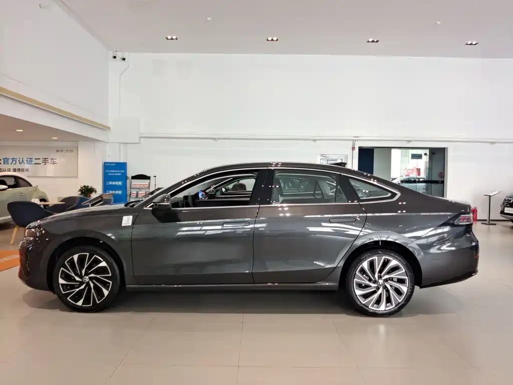 Volkswagen Sagitar 2025