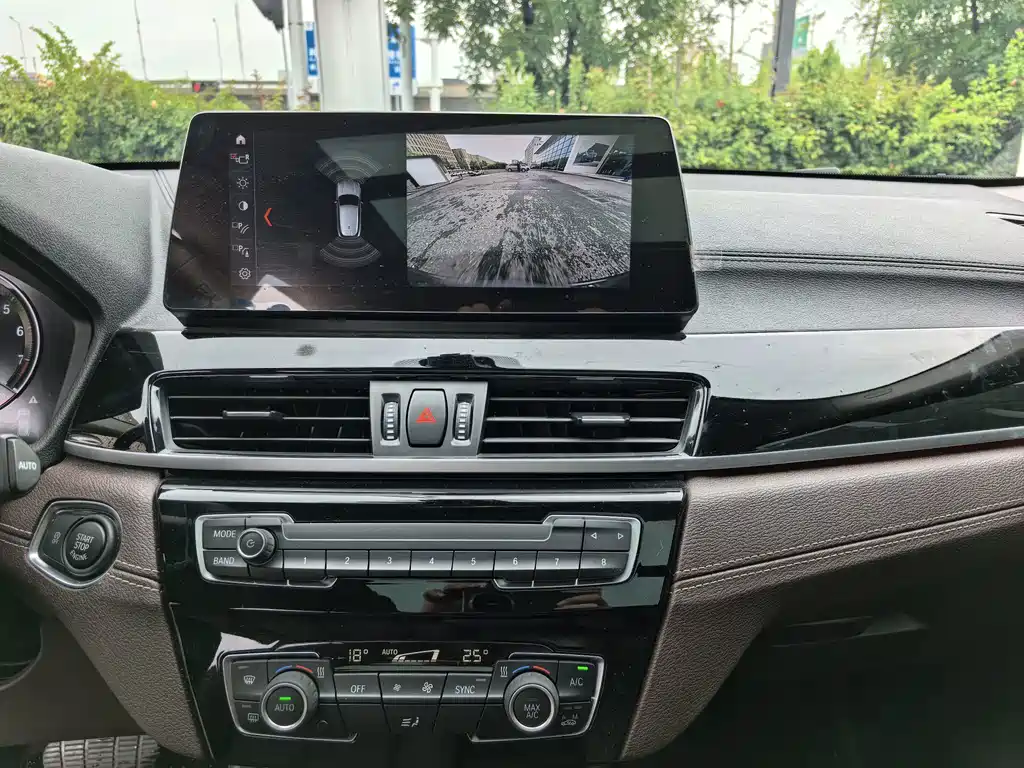 BMW X2 2023 — фото 18