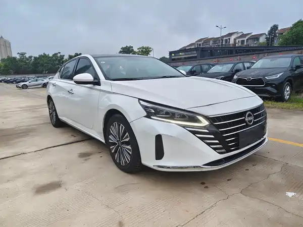 Nissan Teana 2023
