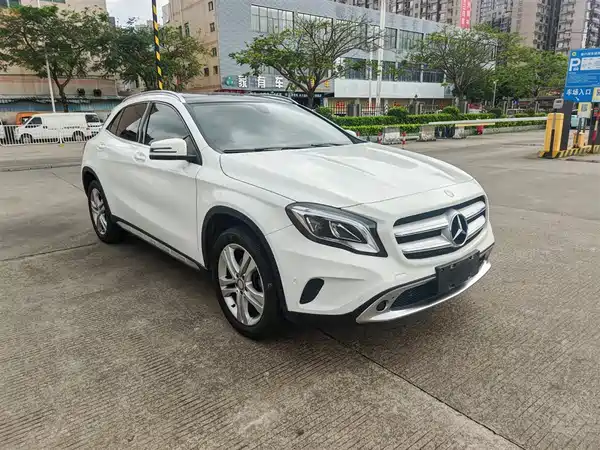 Mercedes-Benz GLA 2016
