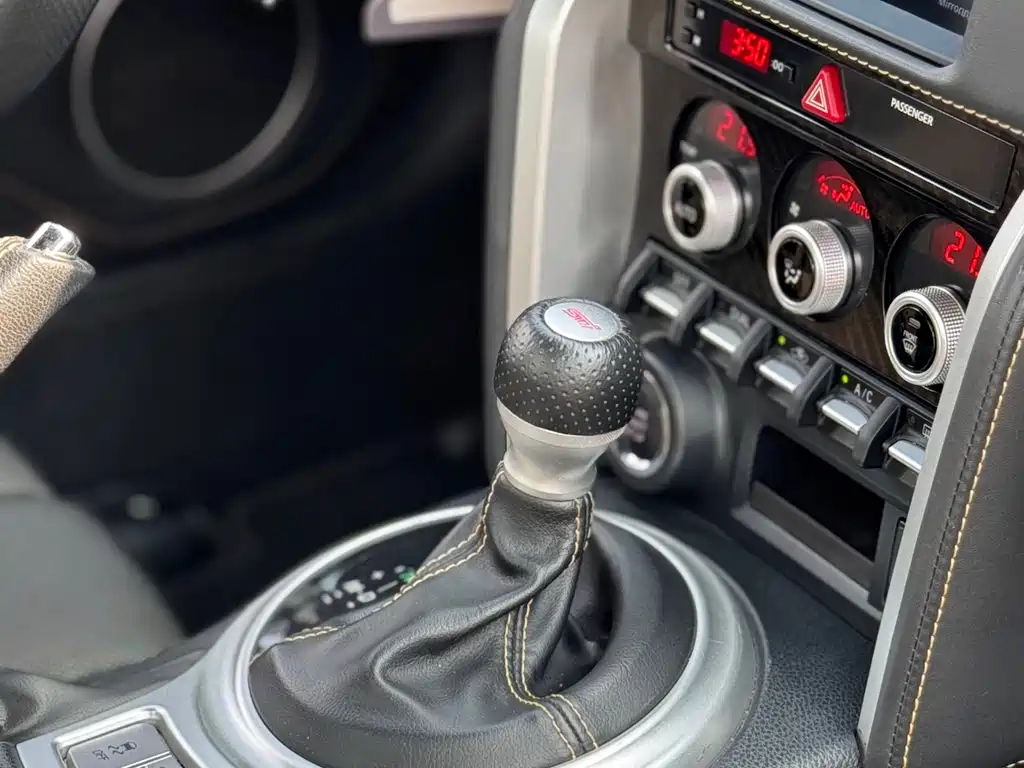Subaru BRZ 2017 — фото 10
