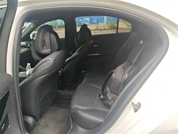 Mercedes-Benz C-Class 2025