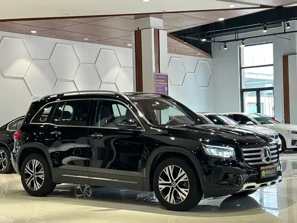 Mercedes-Benz GLB 2024