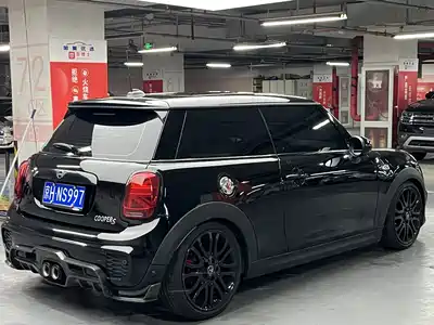 MINI MINI 2018