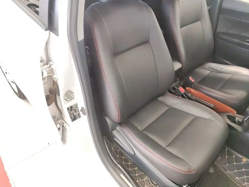 Toyota Yaris L 2018 — фото 25