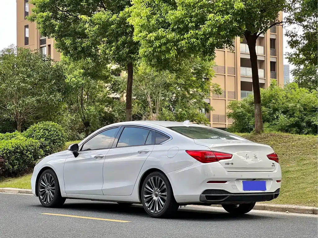 Hongqi H5 2019 — фото 16
