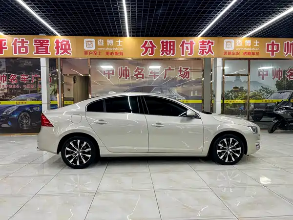 Volvo S60 2019