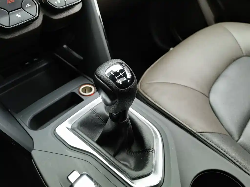 GAC Motor Trumpchi GS4 2016 — фото 13