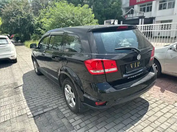 Fiat Viaggio 2012