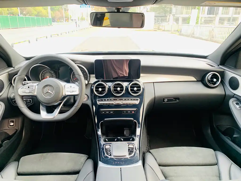 Mercedes-Benz C-Class 2019 — фото 12