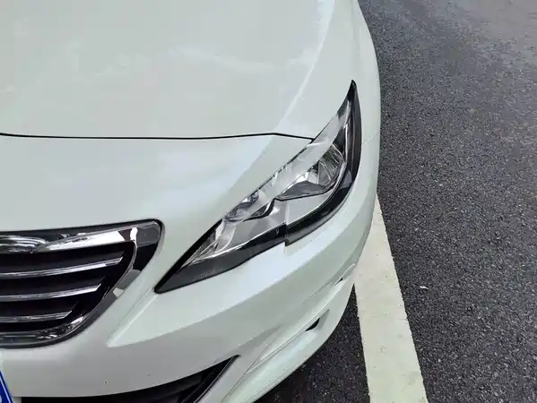 Peugeot 408 2015