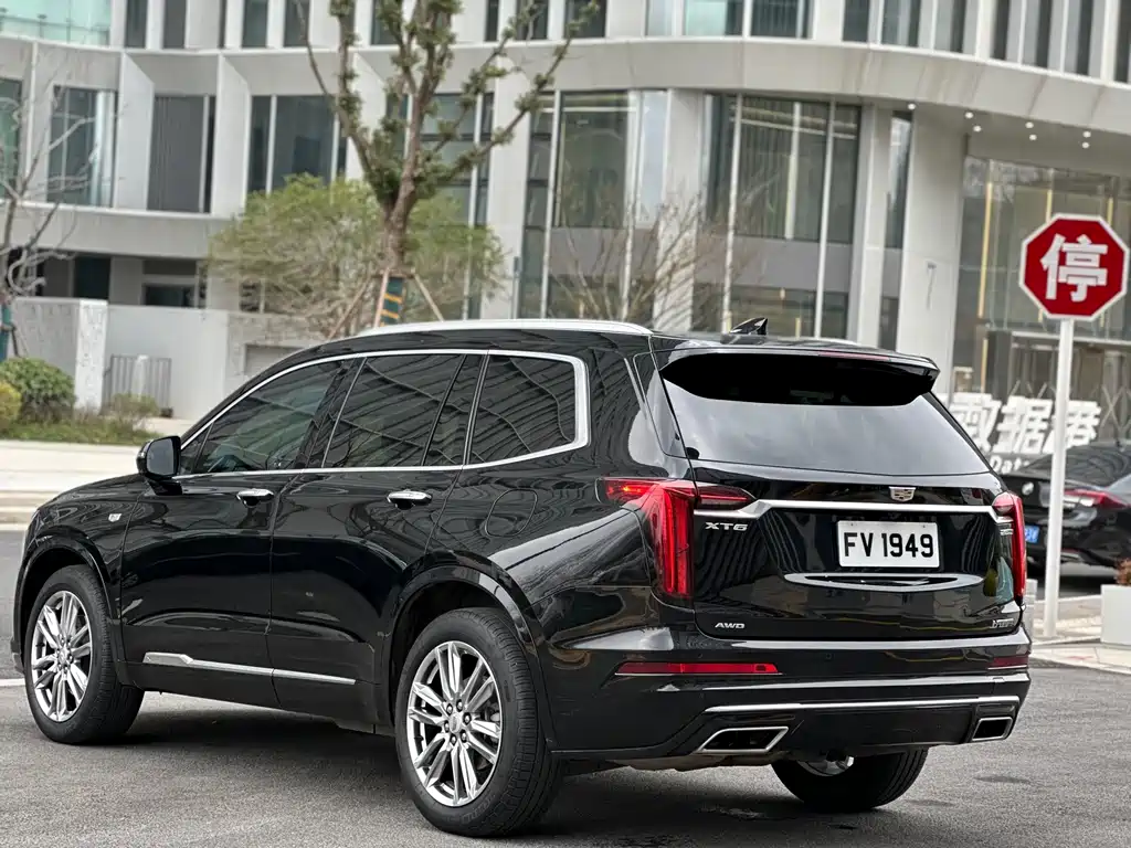 Cadillac XT6 2022 — фото 31