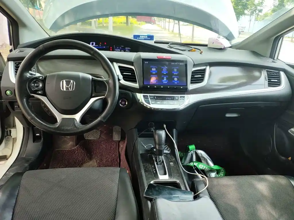 Honda Jade 2016 — фото 10