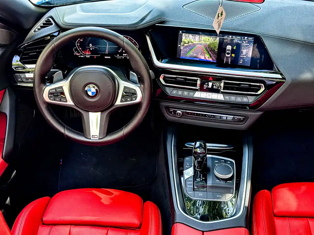BMW Z4 2020 — фото 11