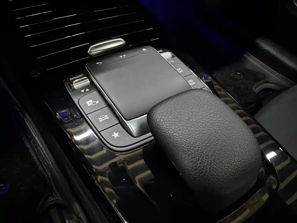 Mercedes-Benz A-Class 2021 — фото 16