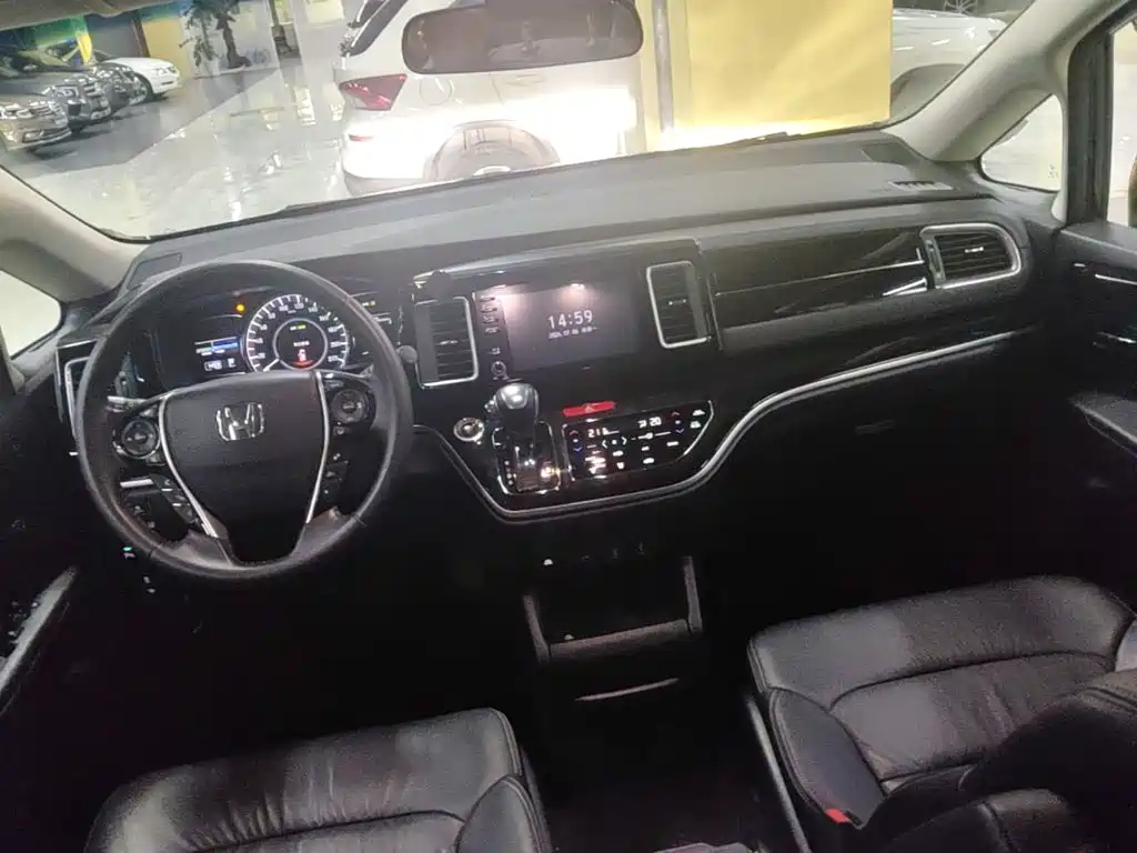 Honda Elysion 2020 — фото 10