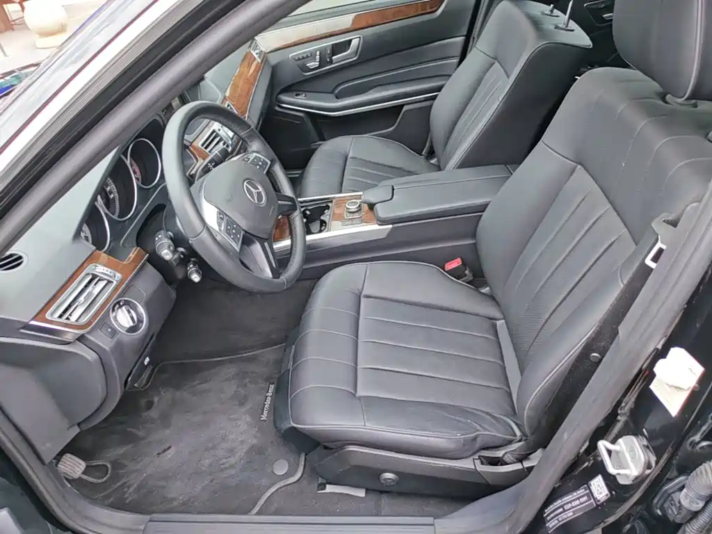 Mercedes-Benz E-Class 2015 — фото 15