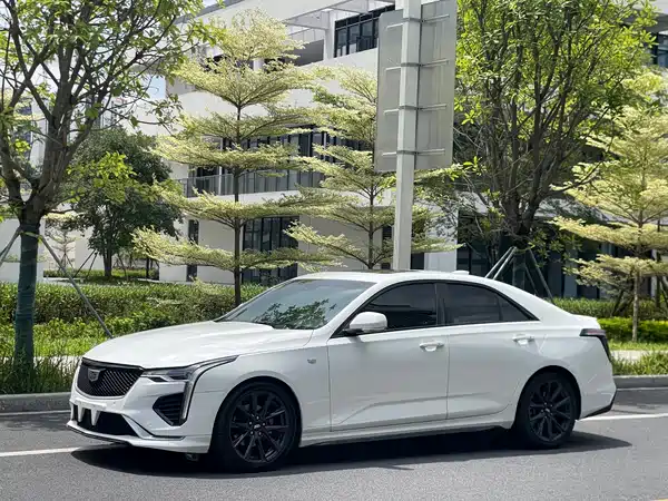 Cadillac CT4 2021