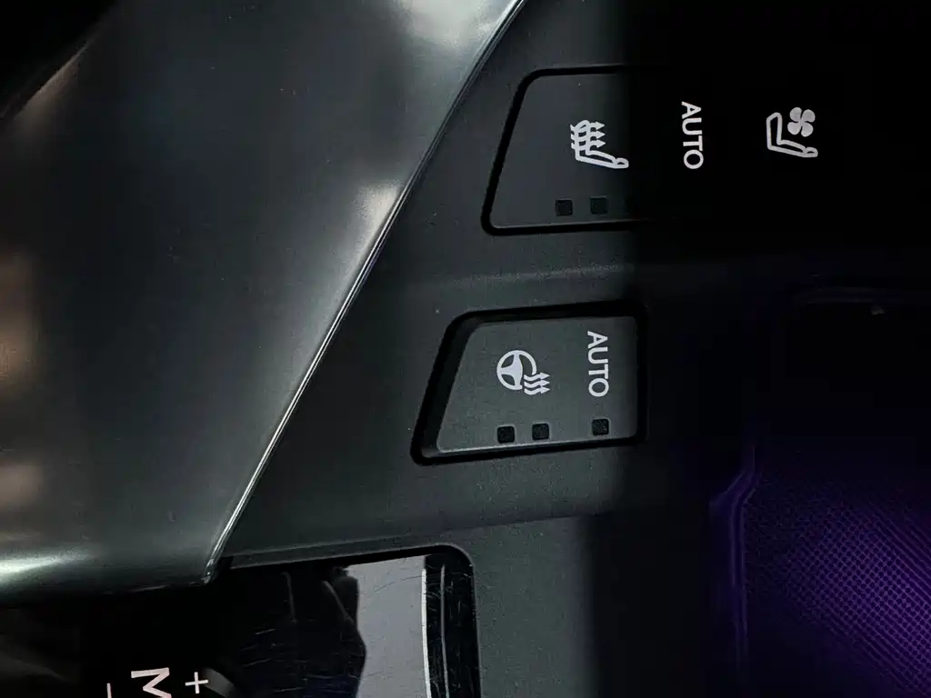 Lexus LX 2023 — фото 10