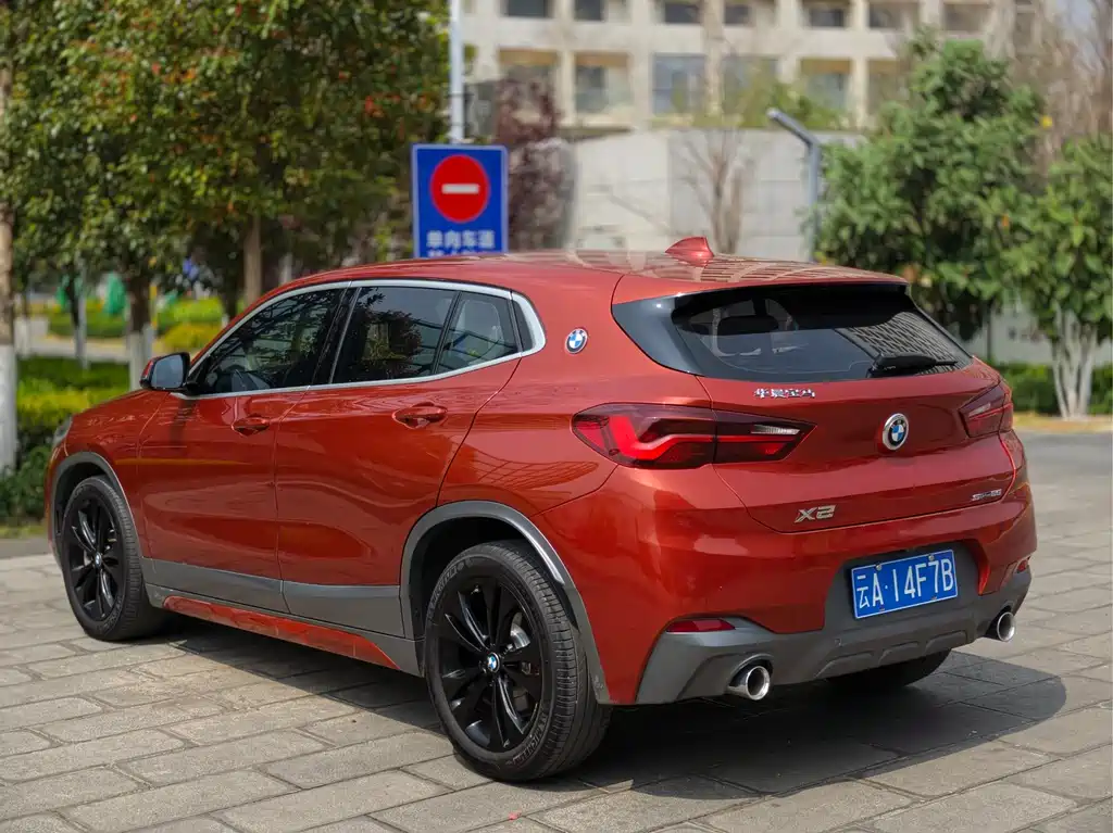 BMW X2 2022 — фото 9