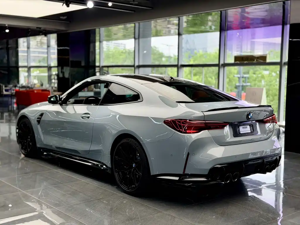 BMW M4 2025 — фото 9