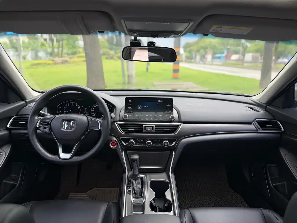 Honda Accord 2021 — фото 11