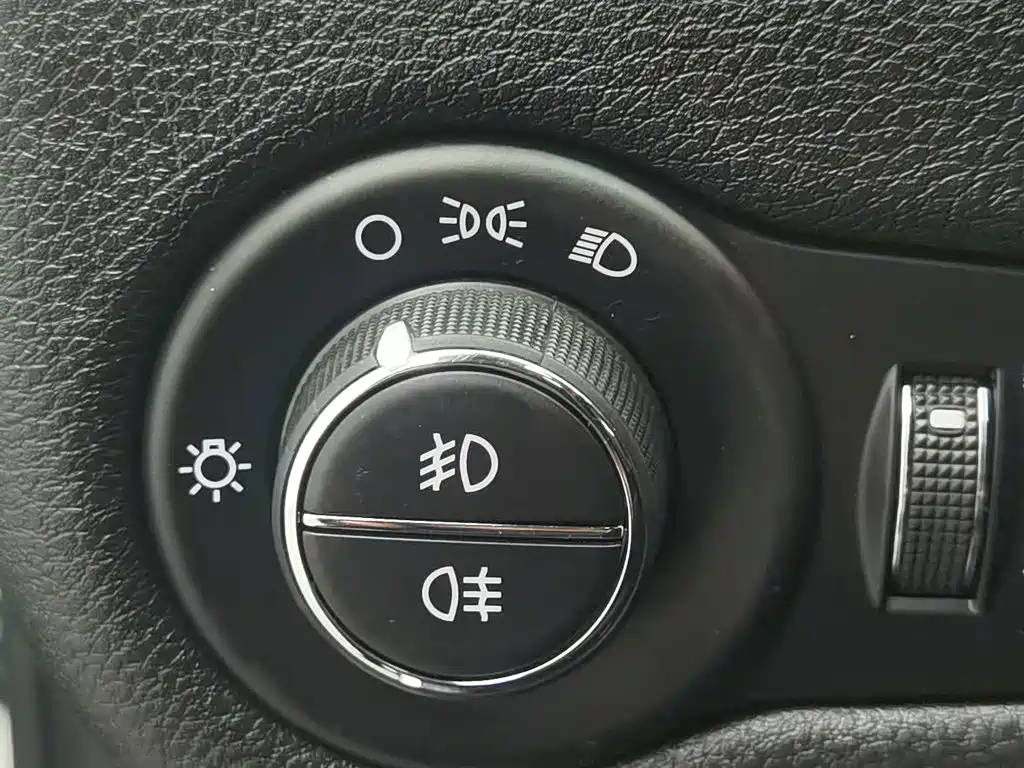 Jeep Cherokee 2017 — фото 21