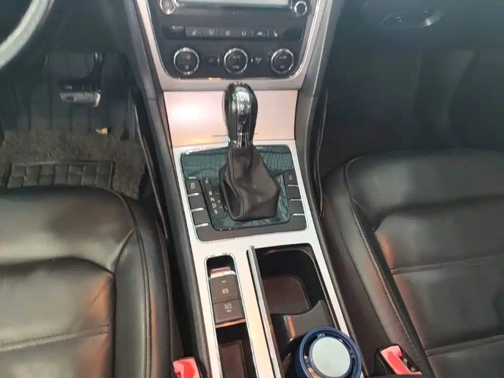 Volkswagen Passat 2015 — фото 10