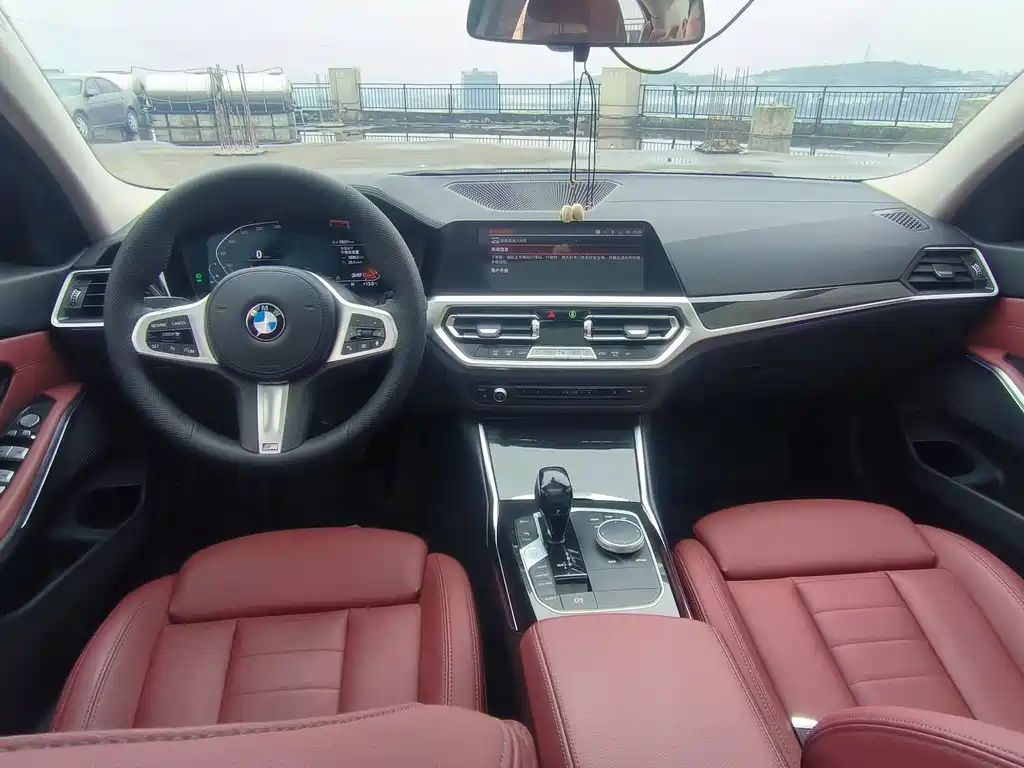 BMW 3 Series 2021 — фото 14