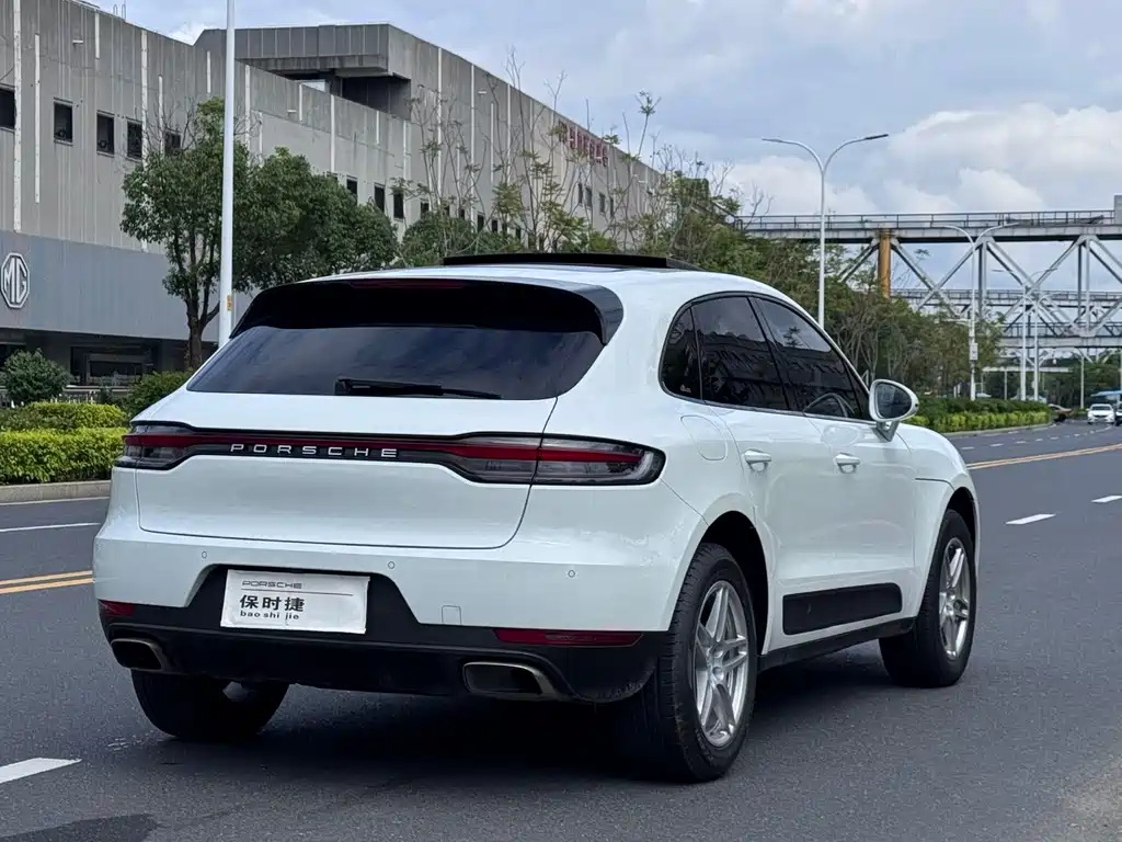 Porsche Macan 2021 — фото 9