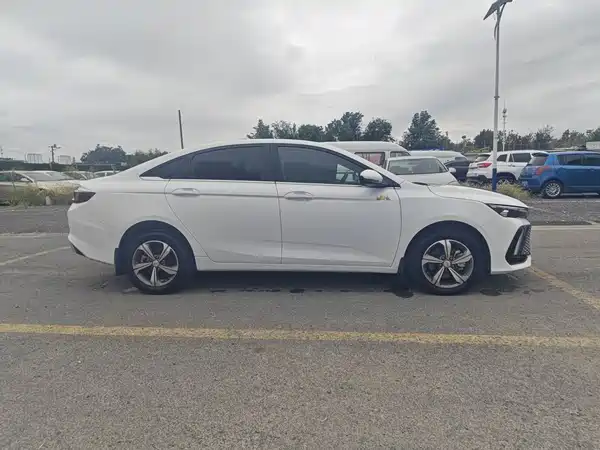 Geely Emgrand L Hip 2023