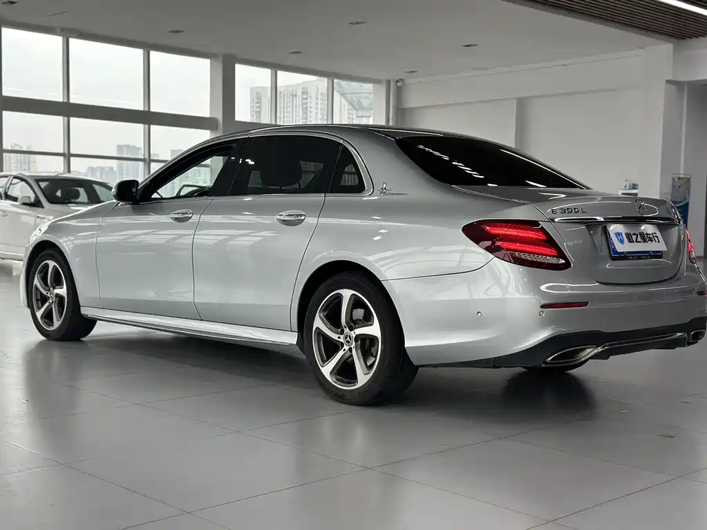 Mercedes-Benz E-Class 2017 — фото 5