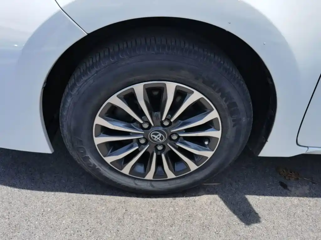 Toyota Corolla 2019 — фото 23