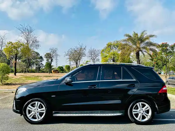 Mercedes-Benz M-Class 2012