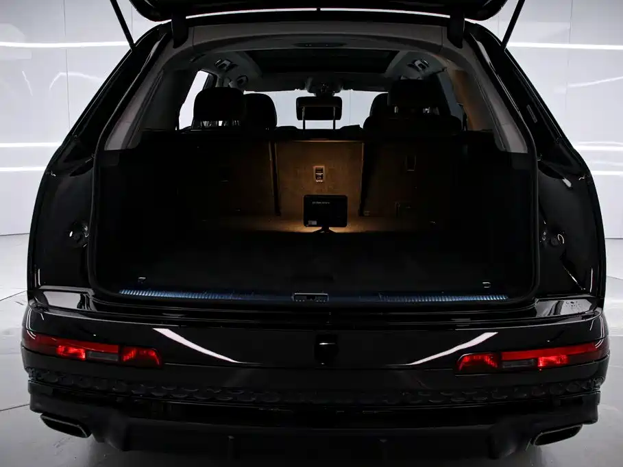 Audi Q7 2025 — фото 15