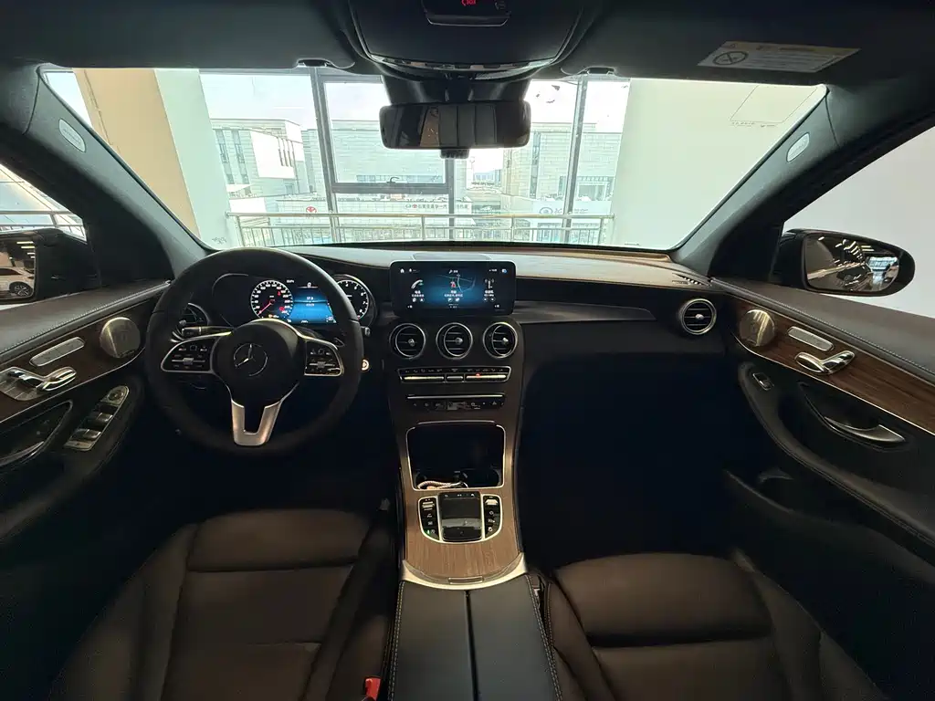 Mercedes-Benz GLC 2021