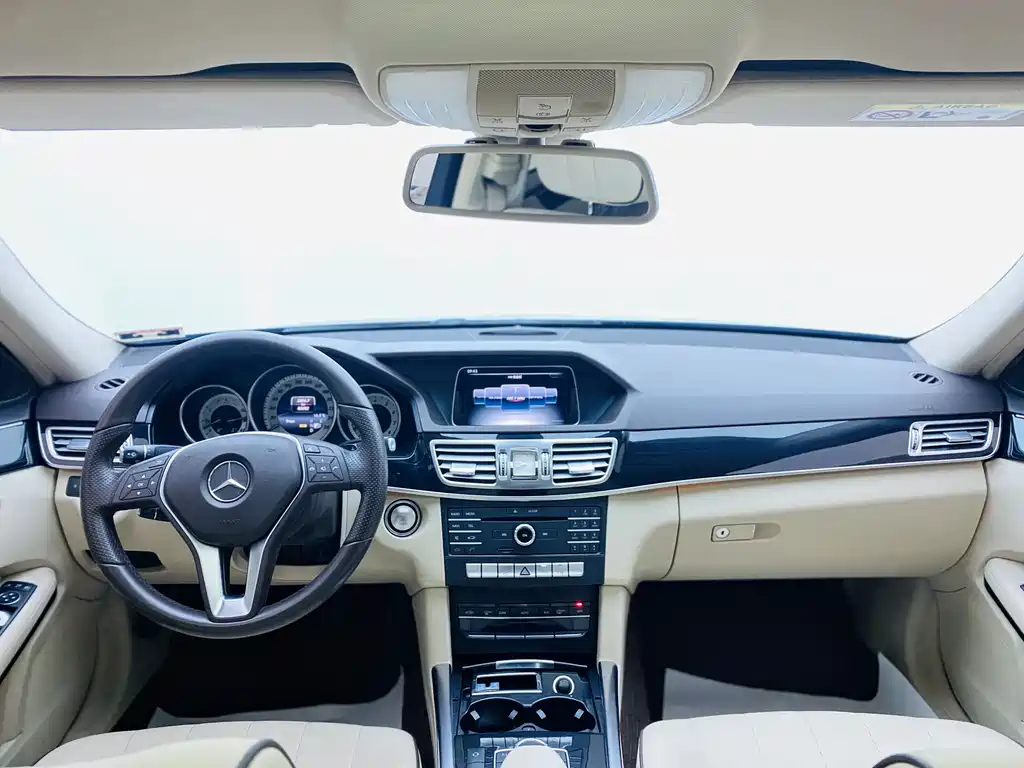Mercedes-Benz E-Class 2015 — фото 7