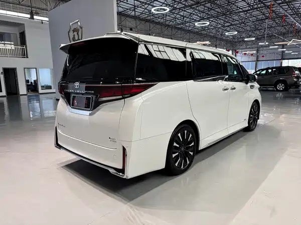 Toyota Vellfire 2023