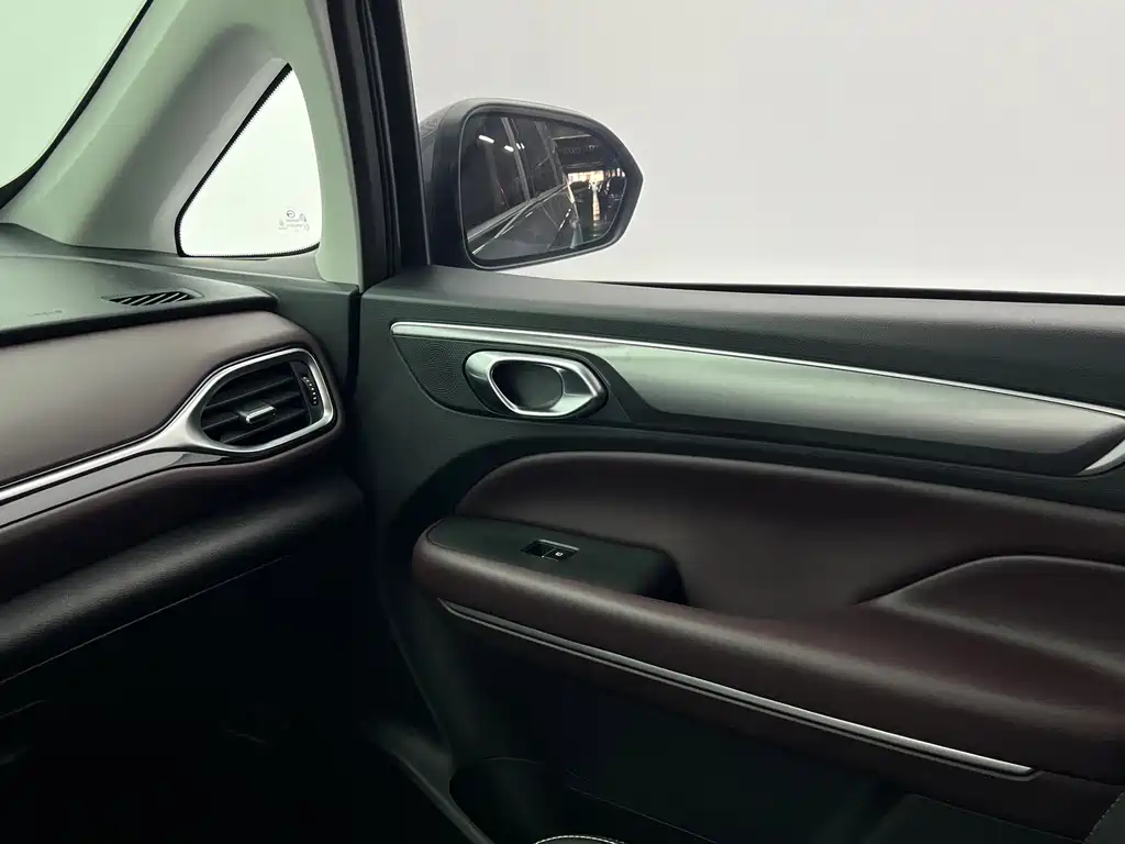 GAC Motor Trumpchi M6 2021 — фото 14