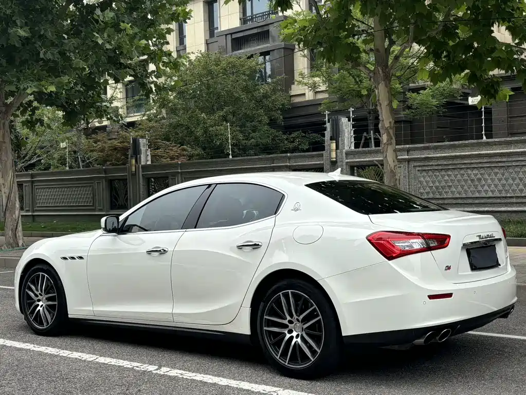 Maserati Ghibli 2015 — фото 6
