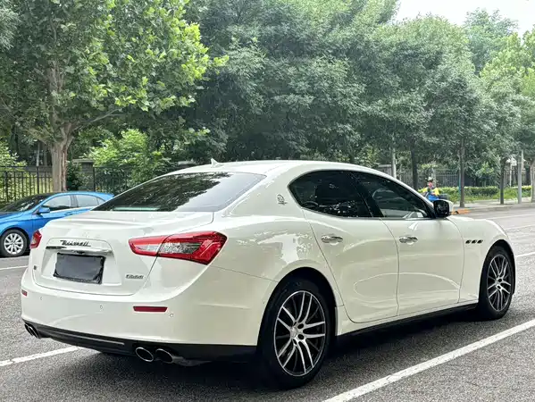 Maserati Ghibli 2015