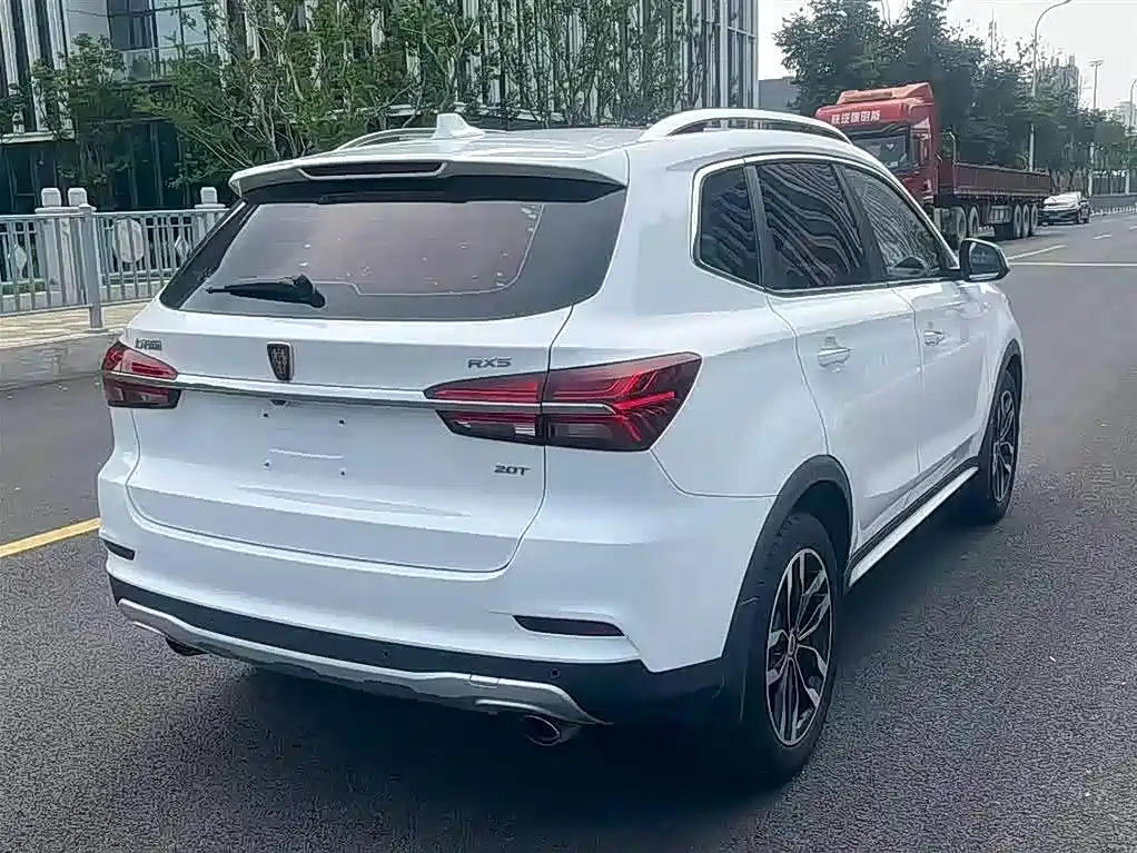 Roewe RX5 2018 — фото 9