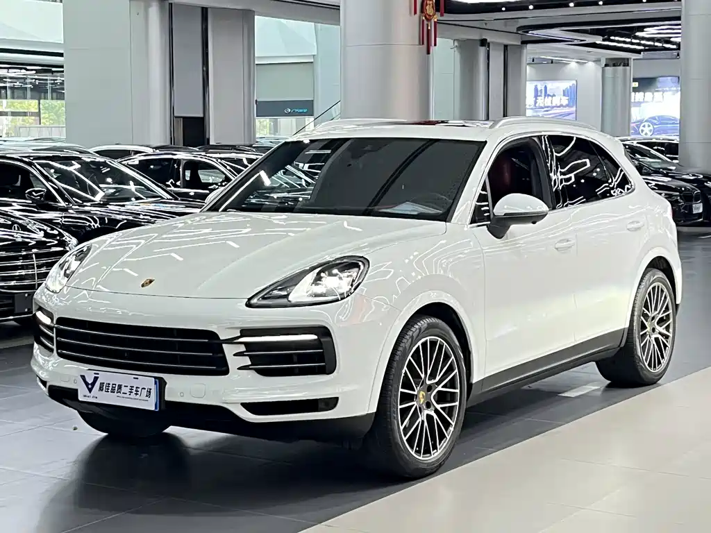 Porsche Cayenne 2021 — фото 1