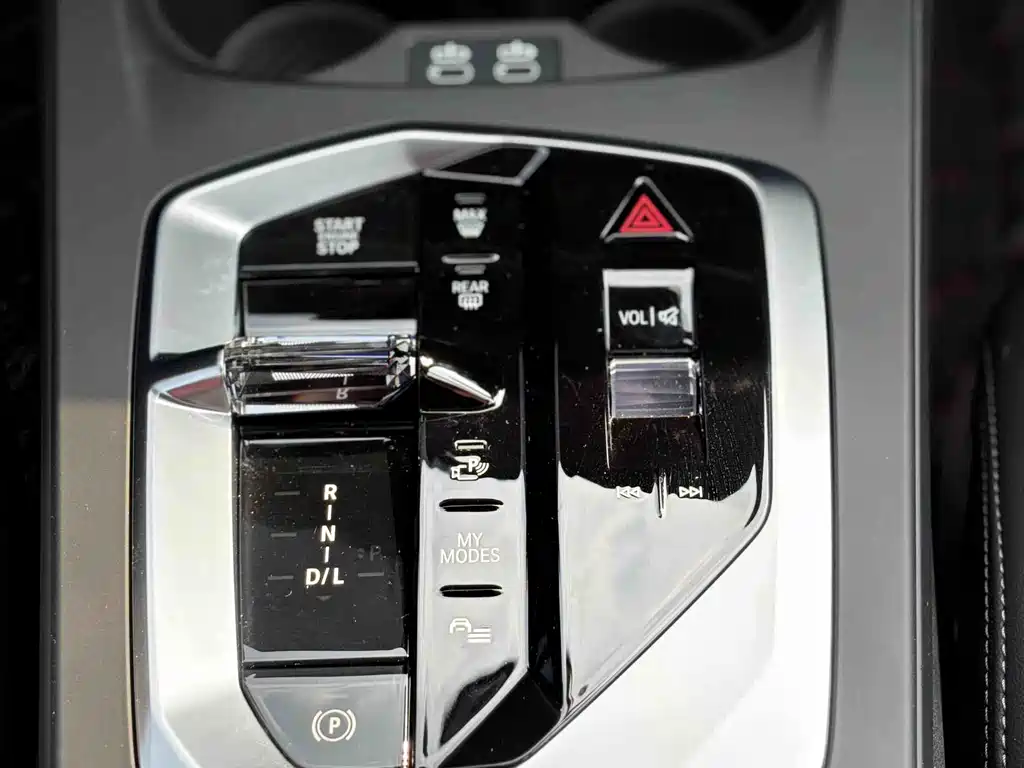 BMW 2 Series 2025 — фото 13