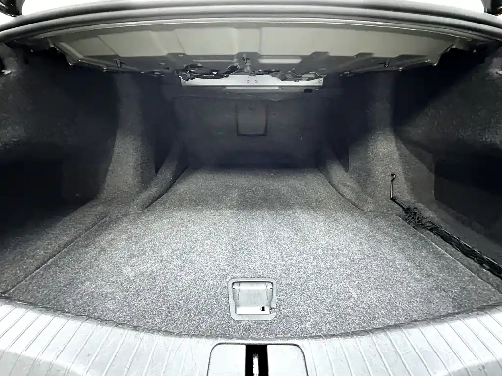 Cadillac CT6 2022 — фото 13
