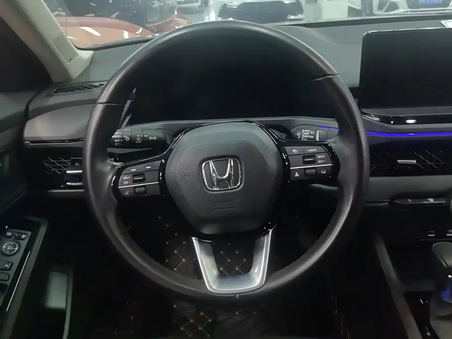 Honda Accord 2023 — фото 15