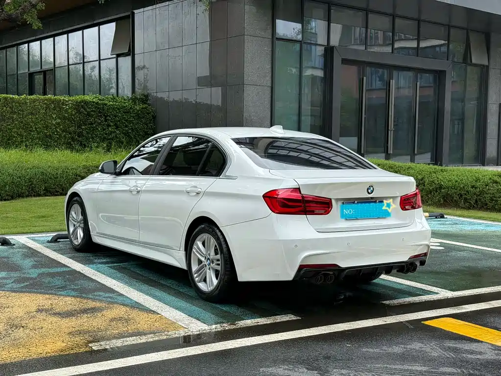 BMW 3 Series 2017 — фото 10
