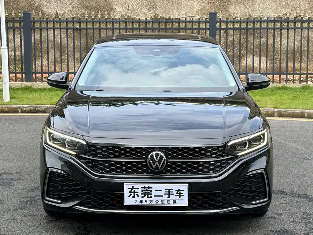 Volkswagen Passat 2022