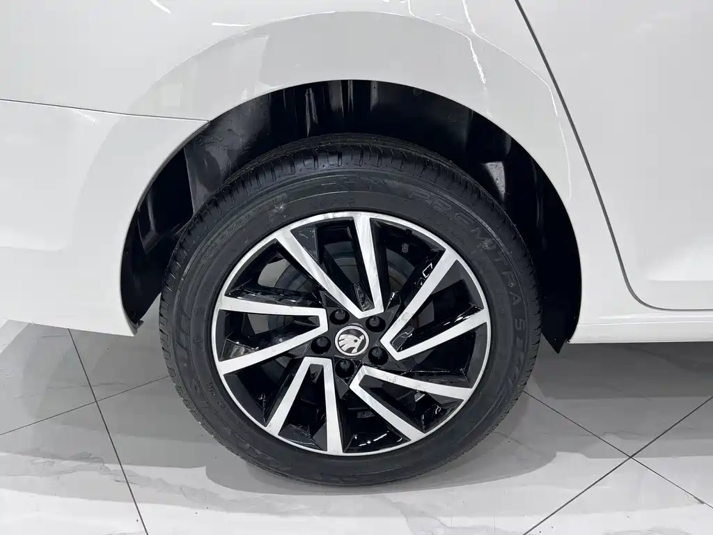 Skoda Rapid 2022 — фото 18